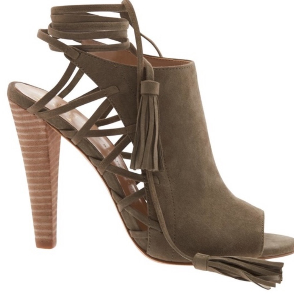 Banana republic heels